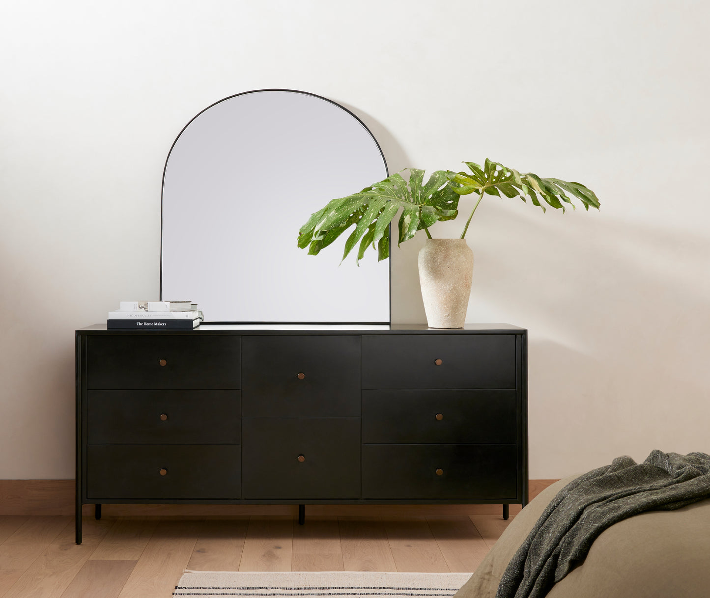 Toto 8 Dresser